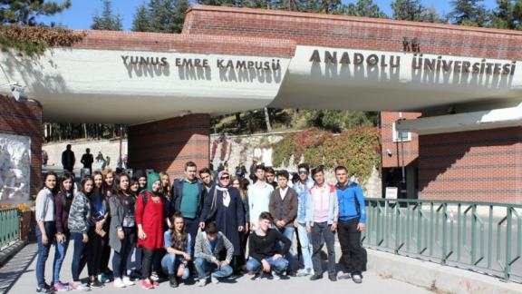 Yunus Çiloğlunun Tekstil Teknolojisi Öğrencileri Eskişehiri Gezdi