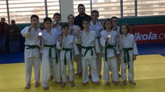 Judo İl Birincisi 10 Madalya İle Çaybaşı Yeniköy İmam Hatip Ortaokulu Oldu