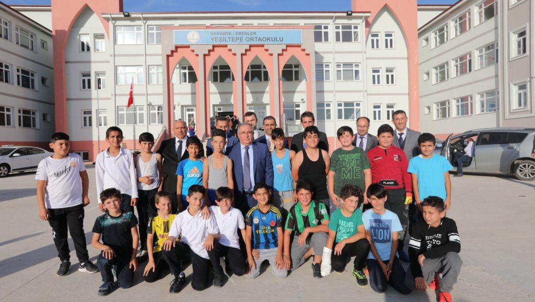 Sakarya Valisi Sayın Ahmet Hamdi NAYİR, Yeşiltepe Ortaokulunu Ziyaret Ettiler!
